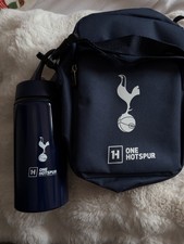 One Hutspur Bag and Bottle